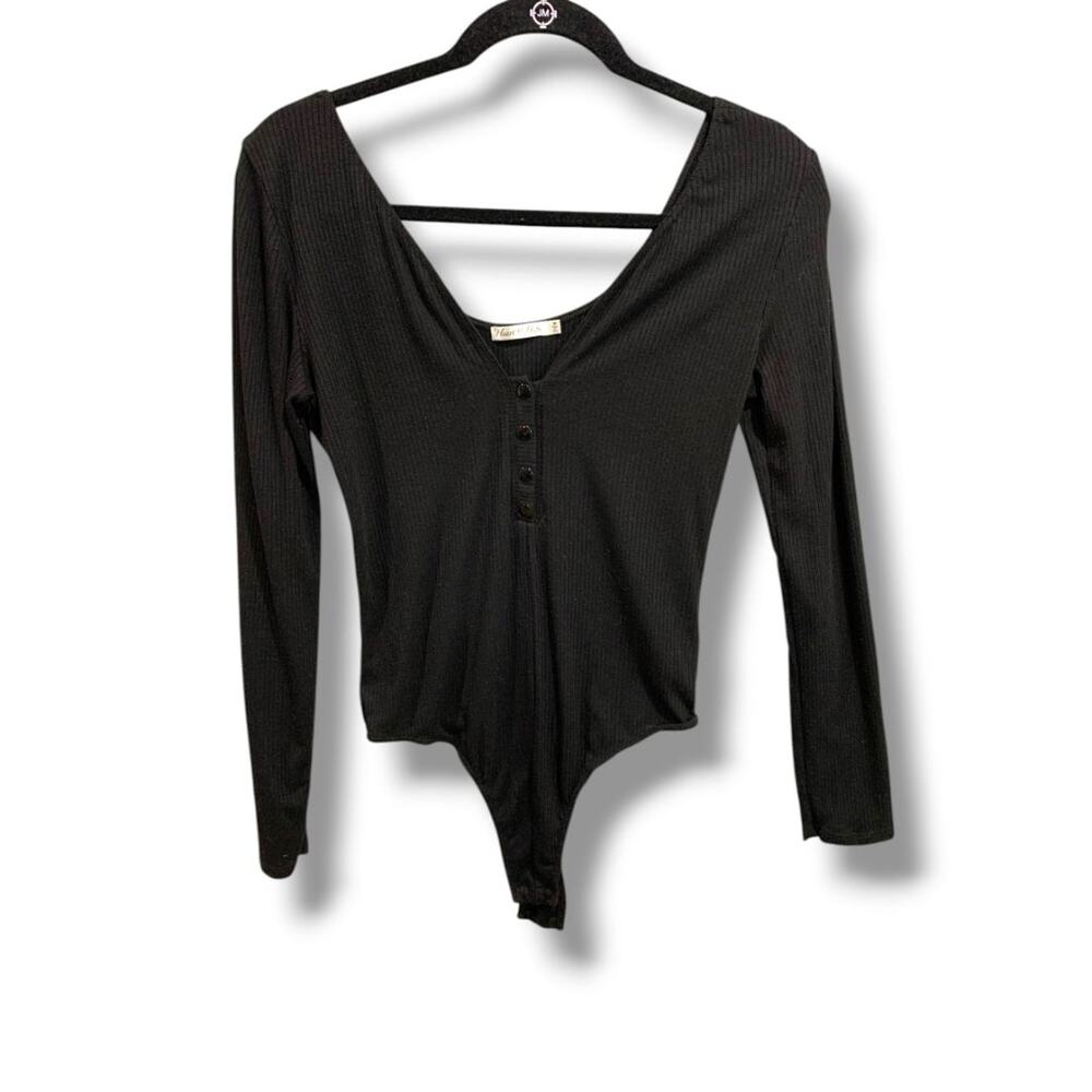 Medium Heart Hips Womens Black Body Suit Ribbed V-Neck